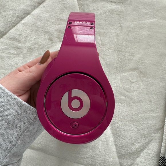 Pink Beats headphones - Picture 3 of 4